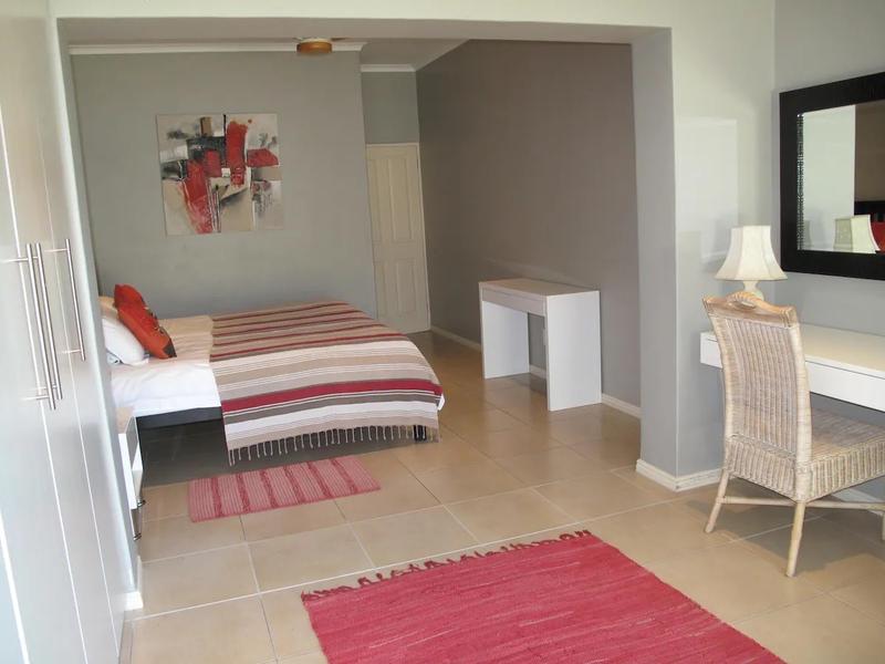 To Let 3 Bedroom Property for Rent in Lake Michelle Western Cape